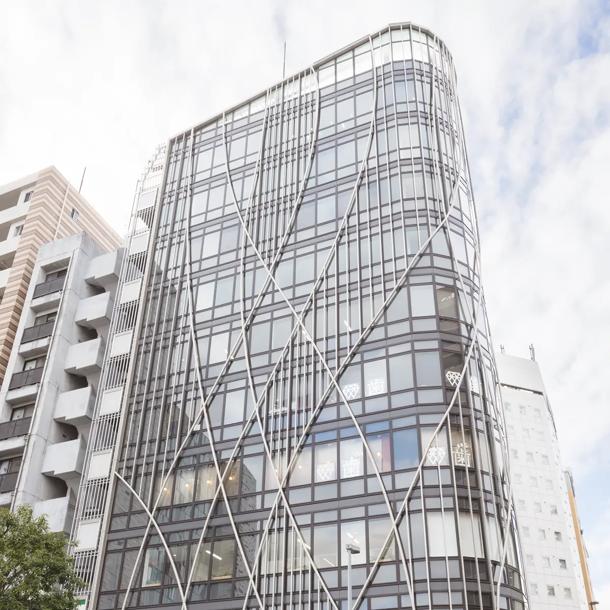 当院が入っているビル外観